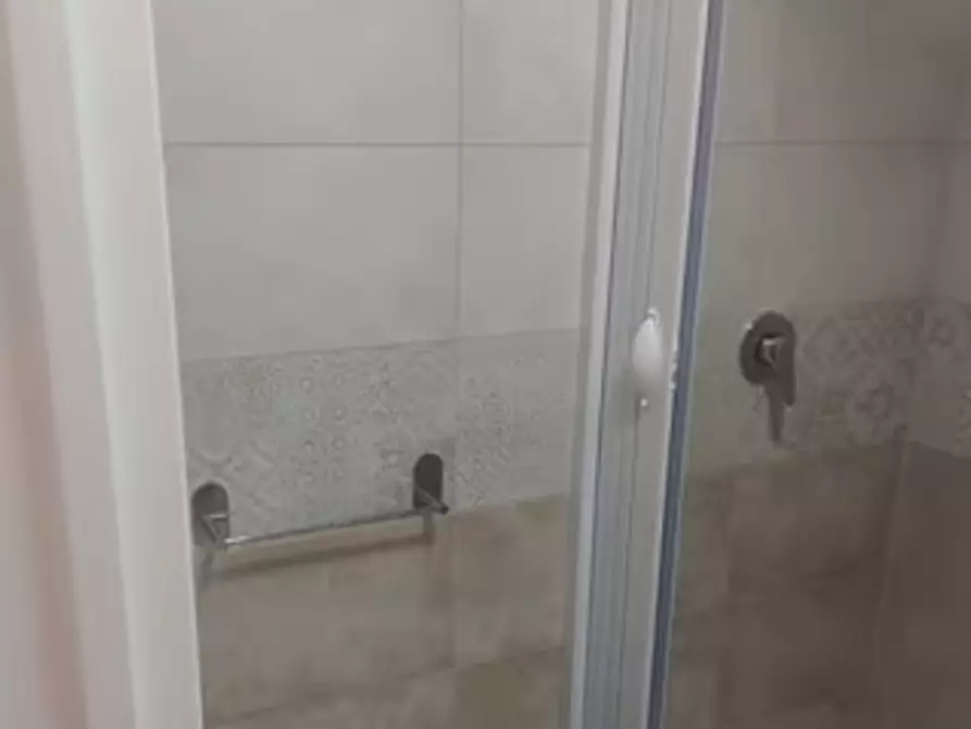 Immagine 5 di Appartamento in affitto  in San Cosmo Fuori Porta Nolana n.52 a Napoli
