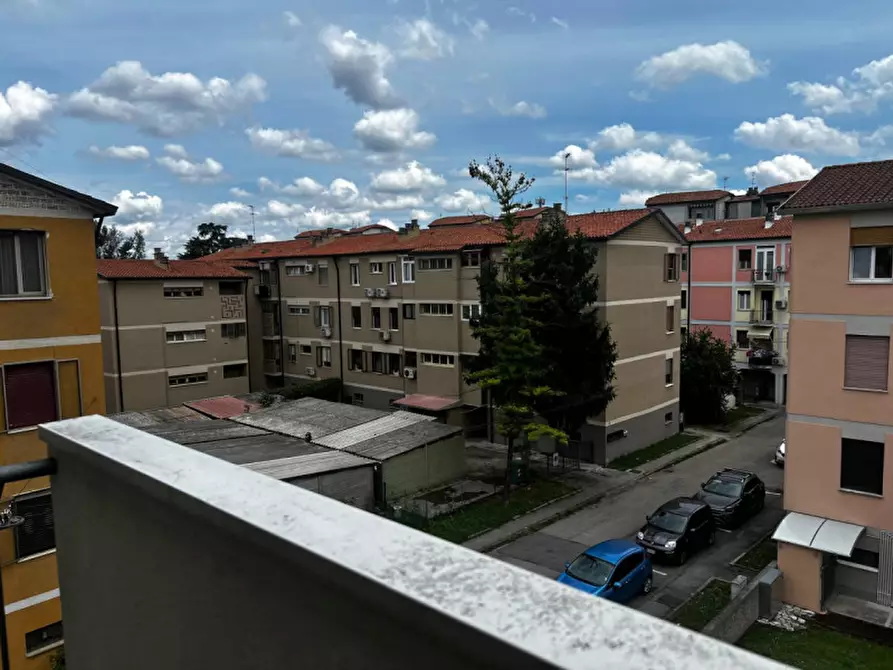 Immagine 10 di Appartamento in vendita  in Via Antonio Bonardi a Padova