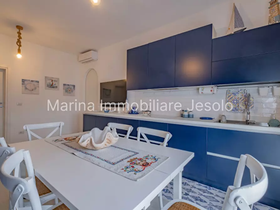 Immagine 5 di Appartamento in vendita  in Via Andrea Bafile a Jesolo