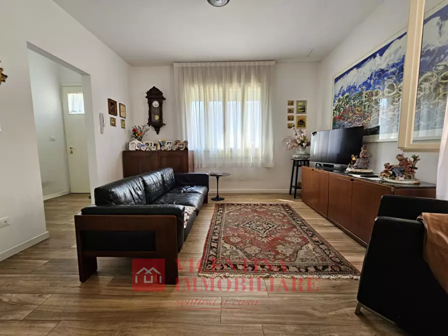 Immagine 5 di Appartamento in vendita  in Via Astichello 104 a Vicenza
