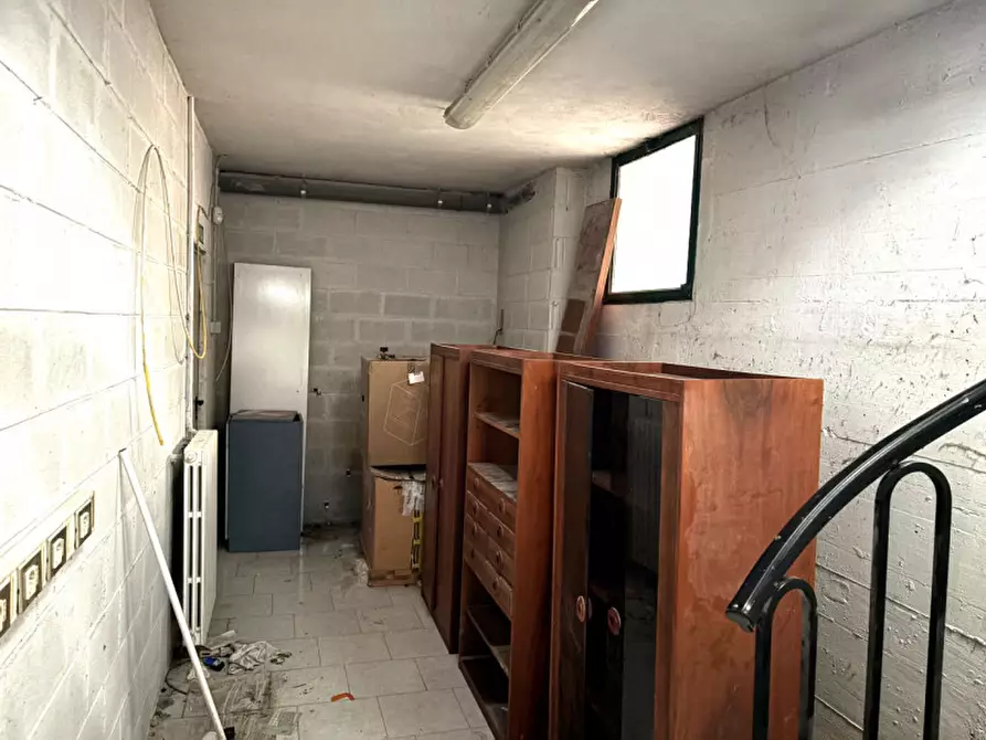 Immagine 2 di Ufficio in vendita  in Via Achille Grandi a Desio