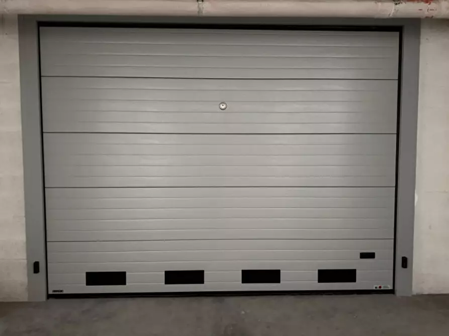 Immagine 3 di Garage in vendita  in Via F. Malfer, 4 a Verona