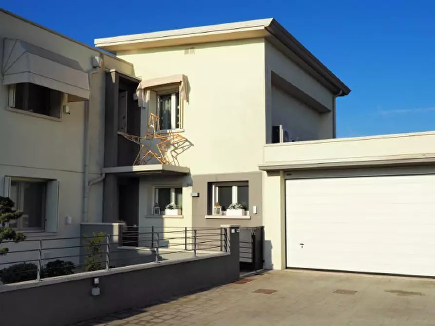 Immagine 1 di Villetta a schiera in vendita  in Via Montereale, 64 a Pordenone