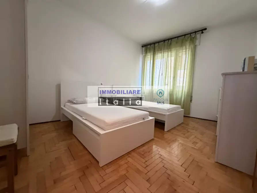 Immagine 1 di Appartamento in affitto  in via delle piazze a Padova