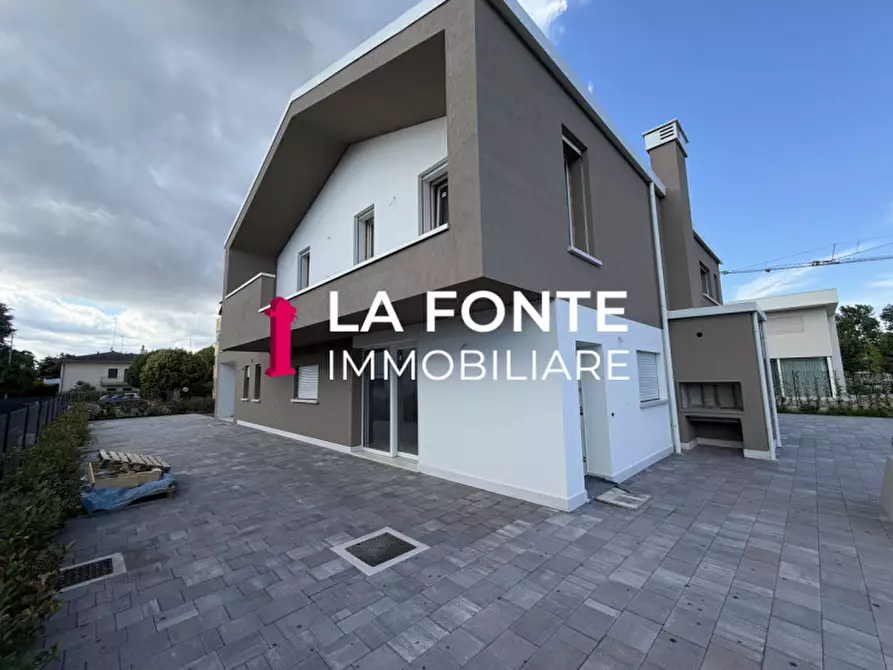 Immagine 1 di Casa bifamiliare in vendita  in Via Zago a Saonara