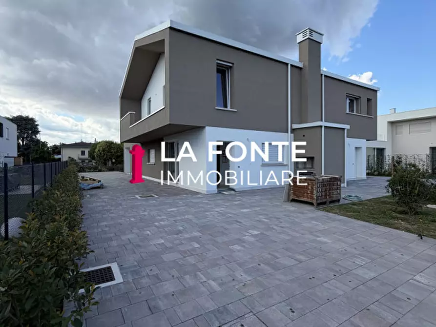 Immagine 2 di Casa bifamiliare in vendita  in Via Zago a Saonara