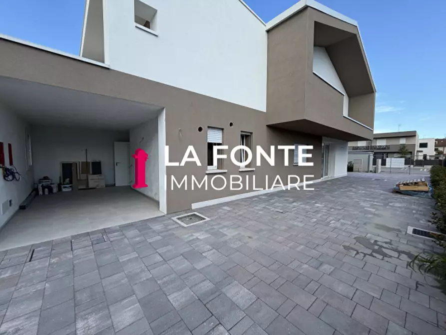 Immagine 4 di Casa bifamiliare in vendita  in Via Zago a Saonara