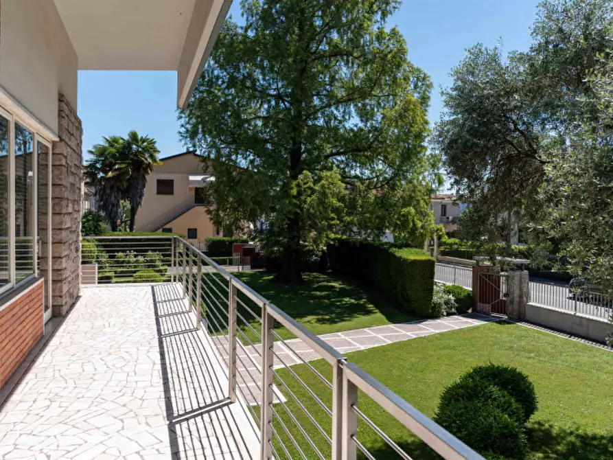 Immagine 3 di Villa in vendita  in Via Vittorio Veneto, 28 a Tombolo