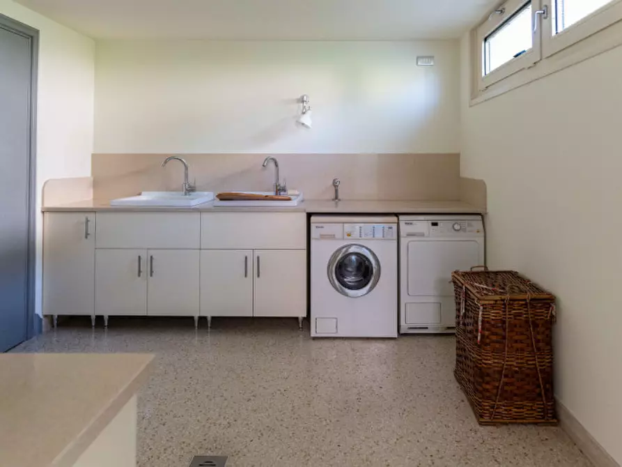 Immagine 27 di Villa in vendita  in Via Vittorio Veneto, 28 a Tombolo