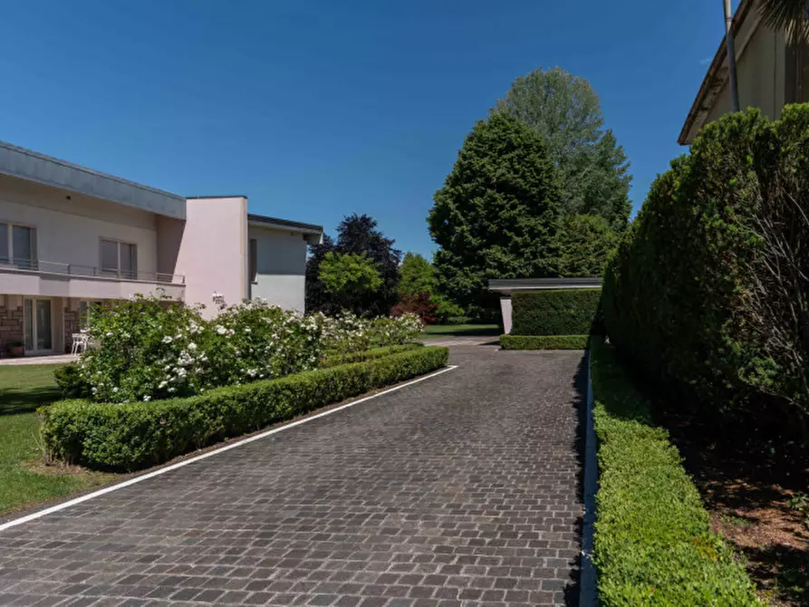 Immagine 70 di Villa in vendita  in Via Vittorio Veneto, 28 a Tombolo