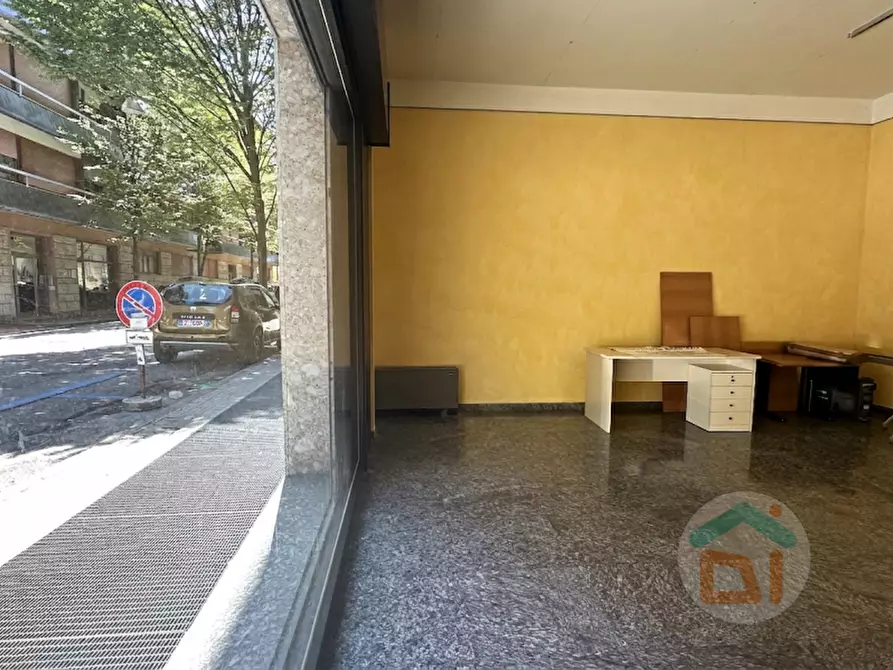 Immagine 8 di Negozio in vendita  in Via Vincenzo Bellini a Gorizia