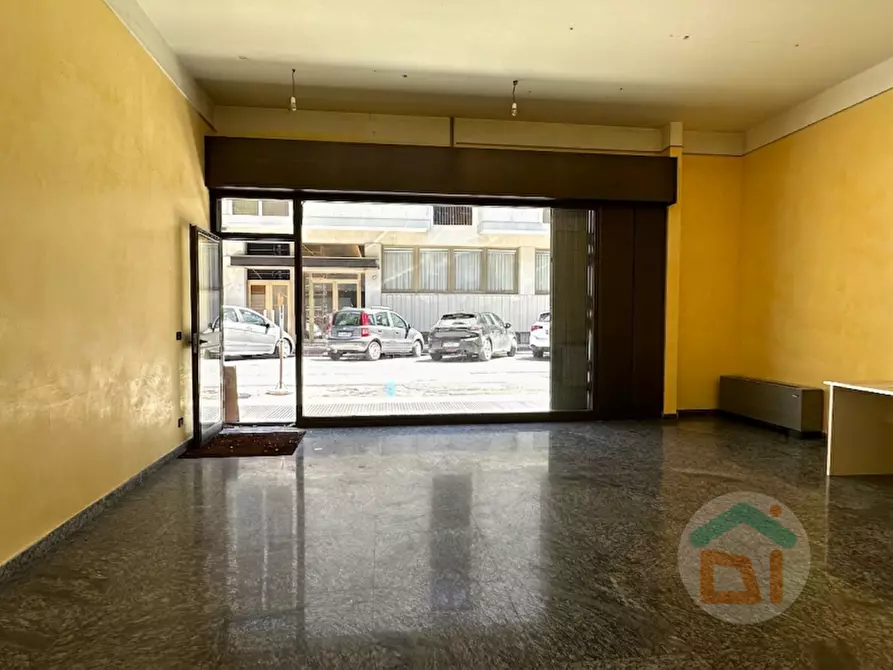 Immagine 12 di Negozio in vendita  in Via Vincenzo Bellini a Gorizia