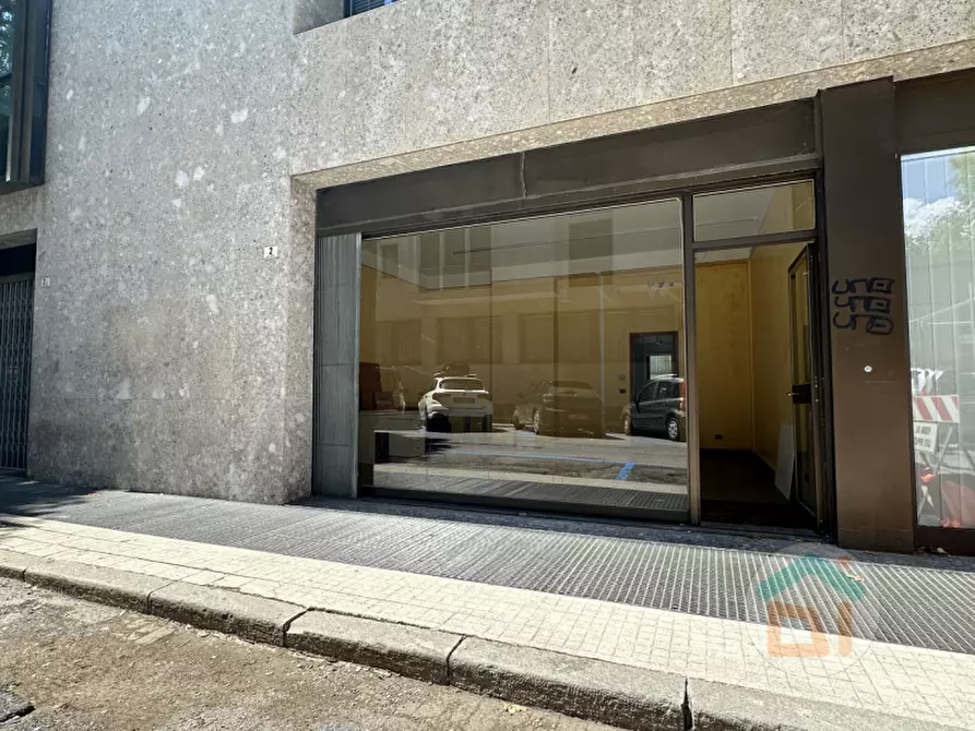 Immagine 13 di Negozio in vendita  in Via Vincenzo Bellini a Gorizia