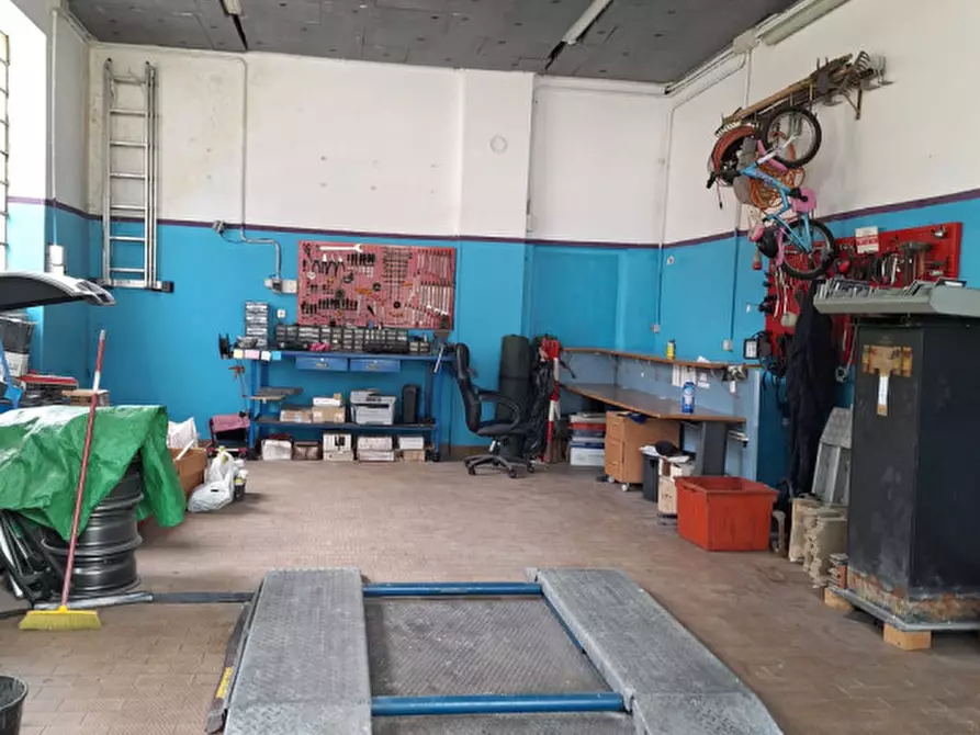 Immagine 1 di Laboratorio in vendita  in Via Clementel a Lavis