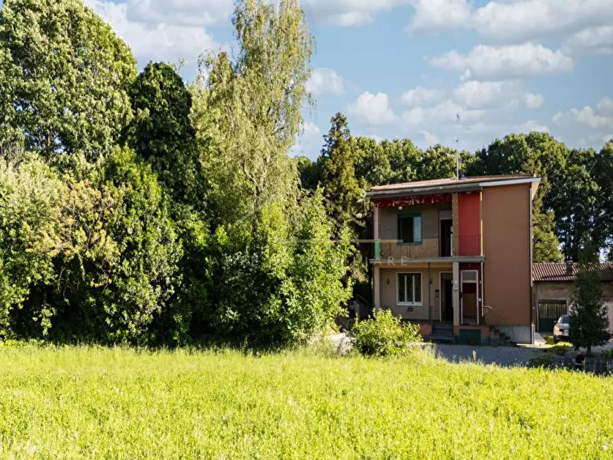 Immagine 3 di Casa bifamiliare in vendita  in Via Quintino Sella a Triuggio