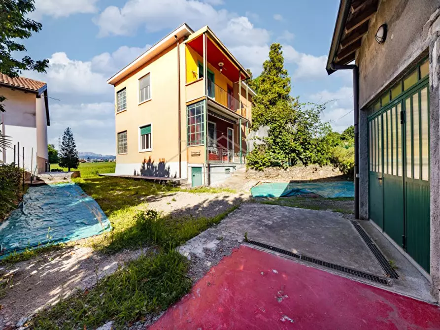 Immagine 6 di Casa bifamiliare in vendita  in Via Quintino Sella a Triuggio