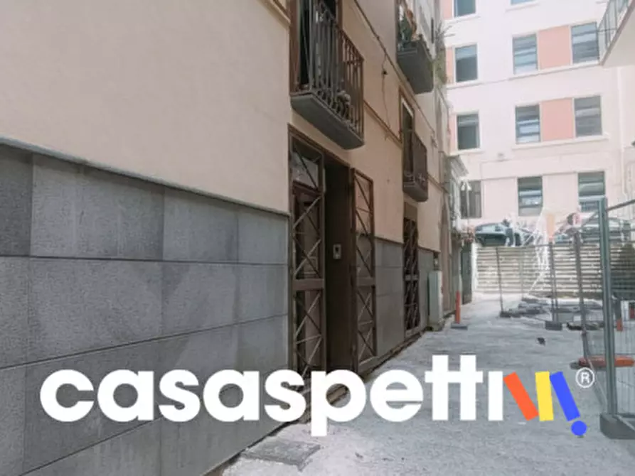 Immagine 2 di Negozio in affitto  in Via Antonio Conforti 21 a Salerno