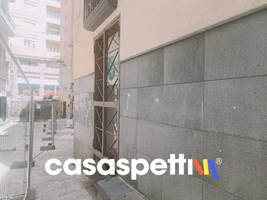 Immagine 3 di Negozio in affitto  in Via Antonio Conforti 21 a Salerno