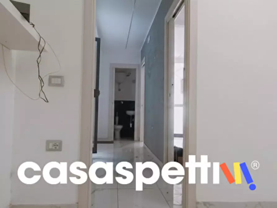 Immagine 11 di Negozio in affitto  in Via Antonio Conforti 21 a Salerno