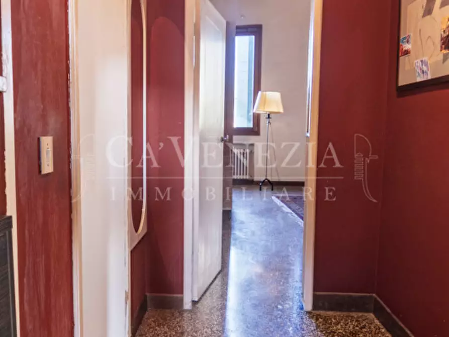 Immagine 14 di Appartamento in vendita  a Venezia