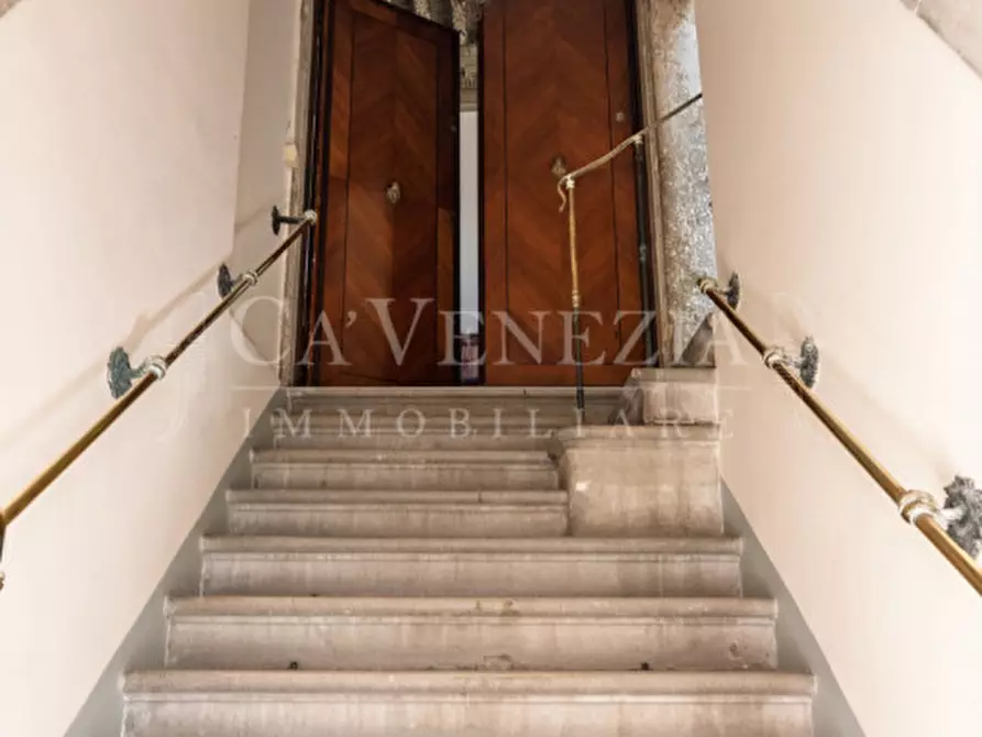 Immagine 18 di Appartamento in vendita  a Venezia