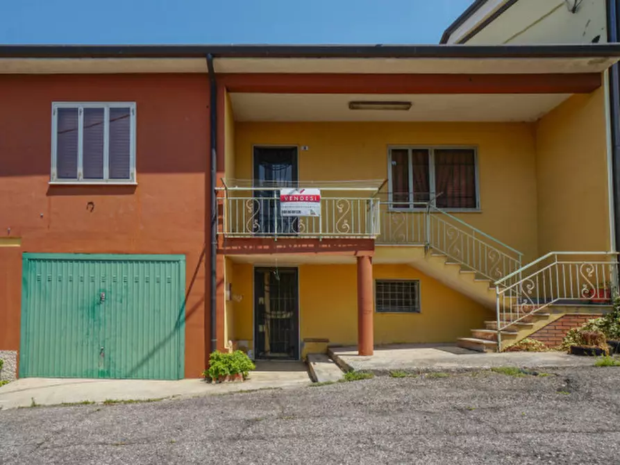 Immagine 3 di Casa indipendente in vendita  a Soave