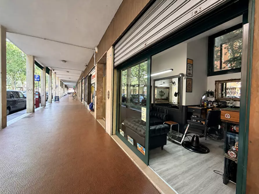 Immagine 2 di Negozio in vendita  in Via Giuseppe Dagnini, 40c a Bologna