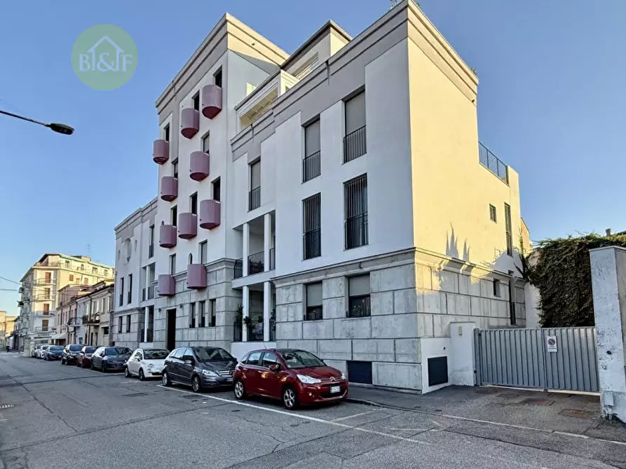 Immagine 1 di Appartamento in vendita  in Via Gaetano Martino 12 a Legnago
