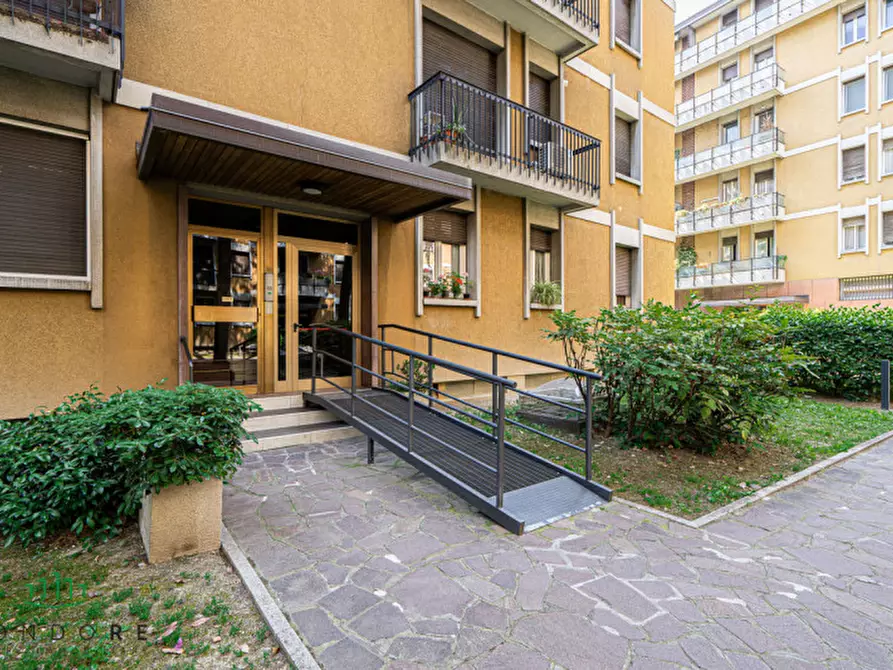 Immagine 11 di Appartamento in vendita  in via Giuseppe Mazzini a Bologna
