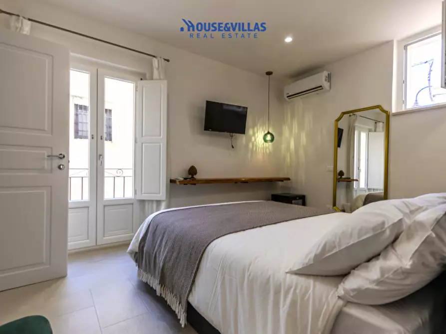 Immagine 13 di Casa indipendente in vendita  in Via Galileo Galilei a Noto