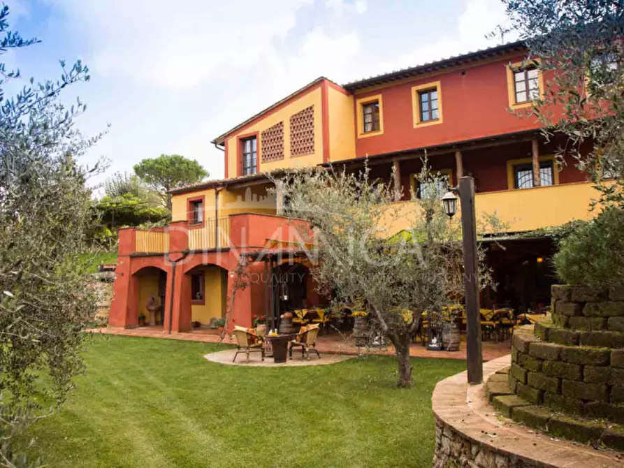 Immagine 3 di Hotel in vendita  a Crespina Lorenzana