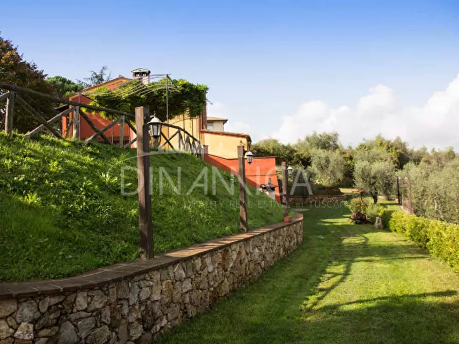 Immagine 9 di Hotel in vendita  a Crespina Lorenzana
