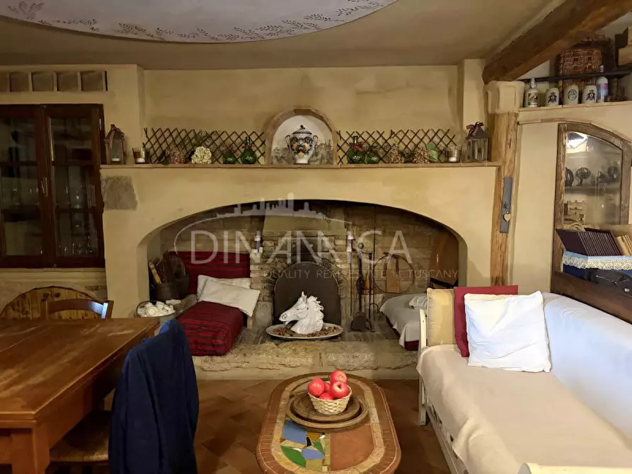 Immagine 13 di Hotel in vendita  a Crespina Lorenzana