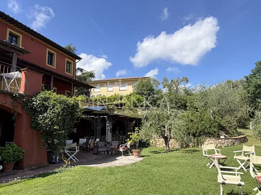 Immagine 21 di Hotel in vendita  a Crespina Lorenzana