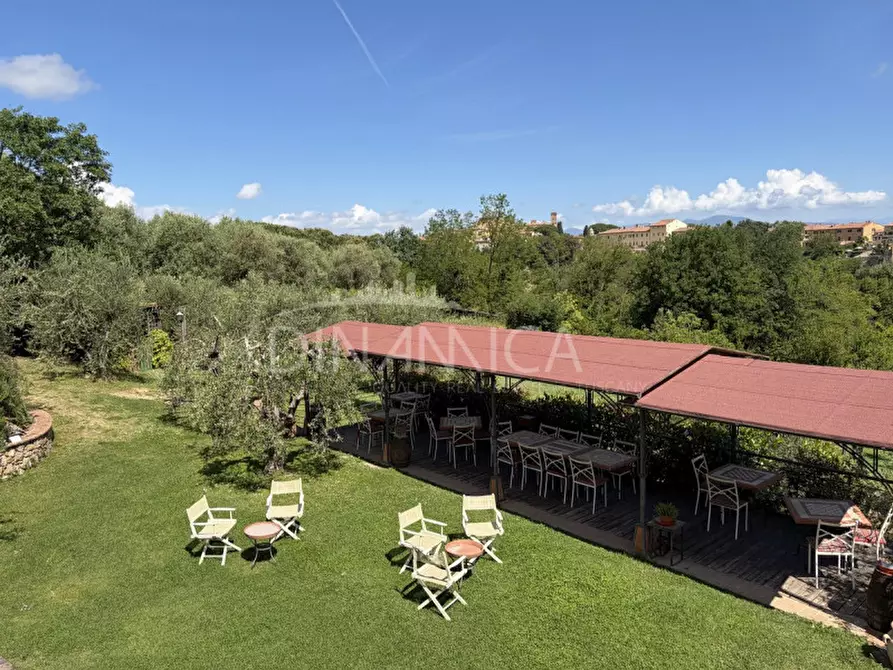 Immagine 35 di Hotel in vendita  a Crespina Lorenzana