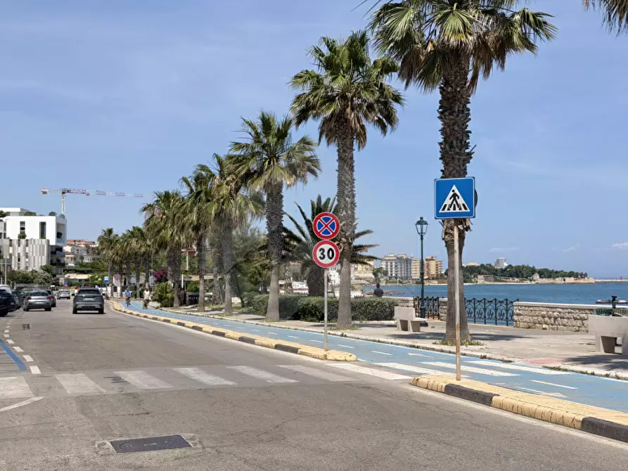 Immagine 19 di Appartamento in vendita  in Via Professor Francesco Milano, 2 a Trani