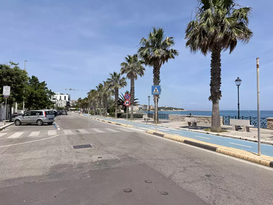 Immagine 20 di Appartamento in vendita  in Via Professor Francesco Milano, 2 a Trani