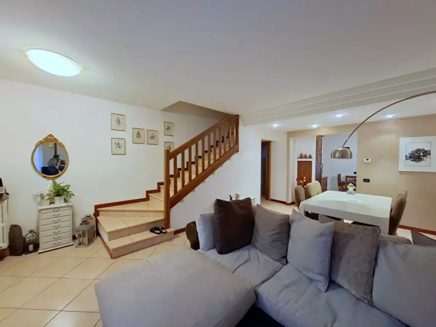 Immagine 4 di Casa trifamiliare in vendita  in Via Cristoforo Colombo a Villafranca Padovana