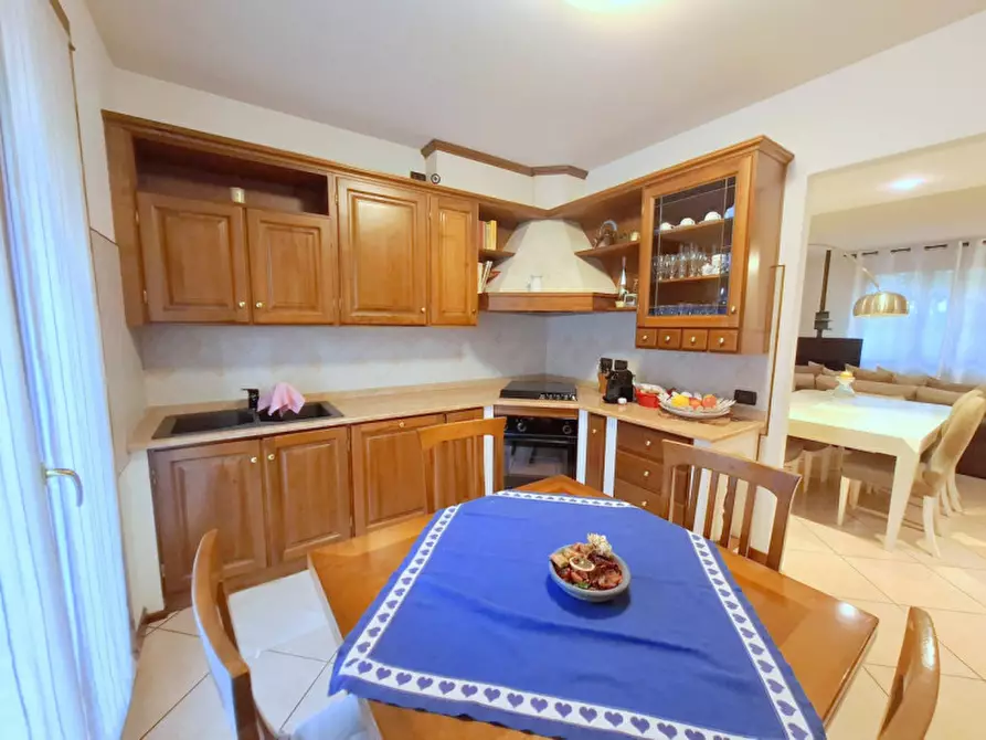 Immagine 6 di Casa trifamiliare in vendita  in Via Cristoforo Colombo a Villafranca Padovana