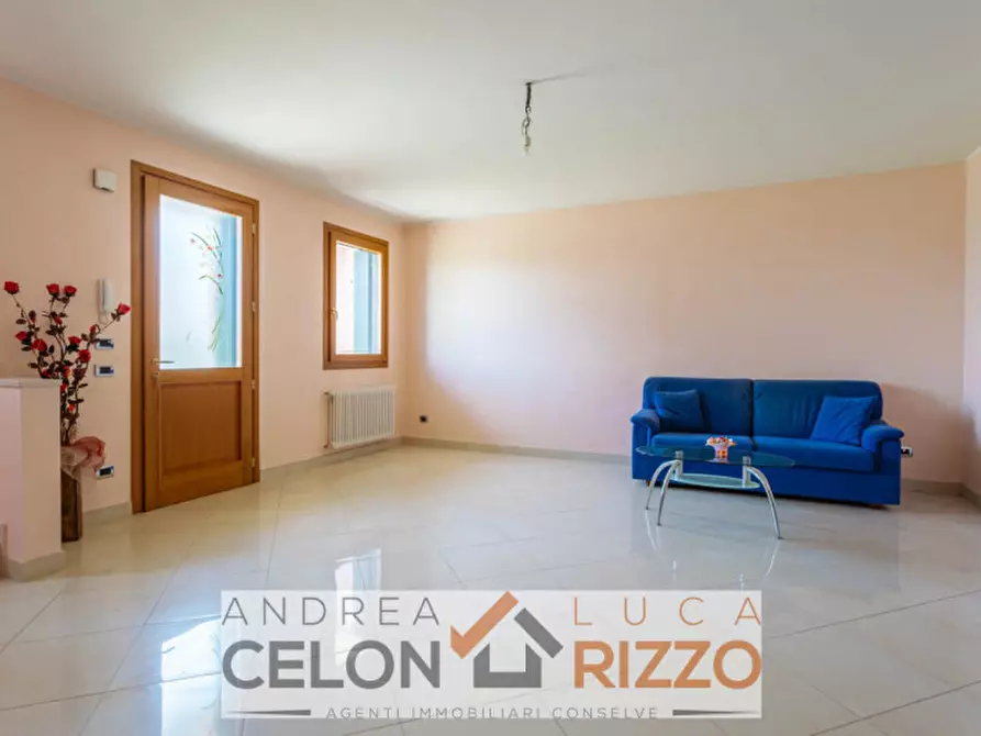 Immagine 7 di Casa bifamiliare in vendita  in Via Roma a Pozzonovo