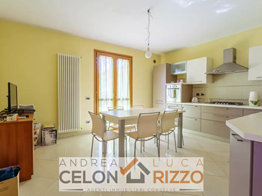 Immagine 8 di Casa bifamiliare in vendita  in Via Roma a Pozzonovo