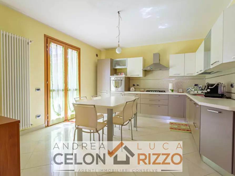 Immagine 9 di Casa bifamiliare in vendita  in Via Roma a Pozzonovo