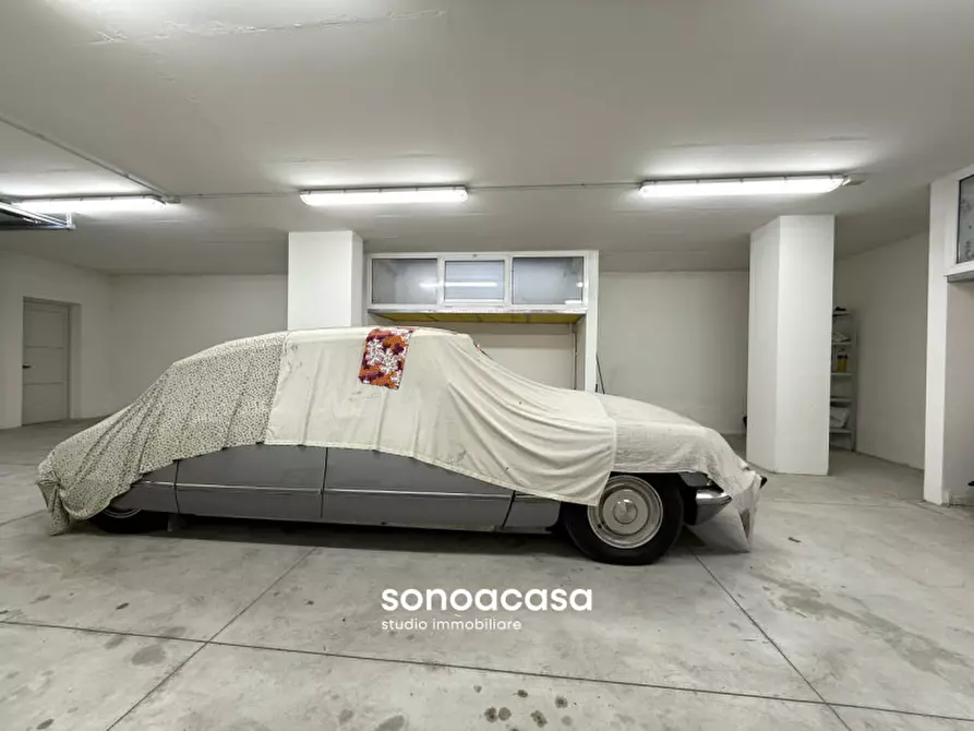 Immagine 4 di Garage in vendita  in via illica a Mondolfo