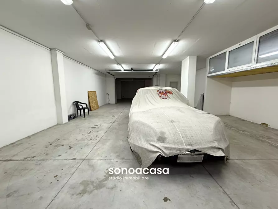 Immagine 5 di Garage in vendita  in via illica a Mondolfo
