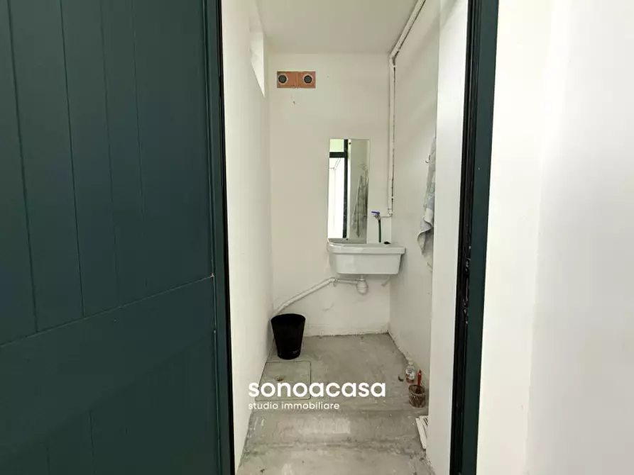 Immagine 7 di Garage in vendita  in via illica a Mondolfo