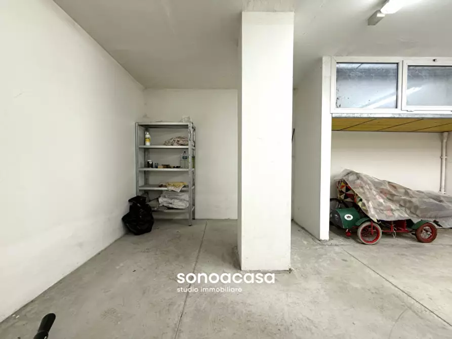 Immagine 8 di Garage in vendita  in via illica a Mondolfo