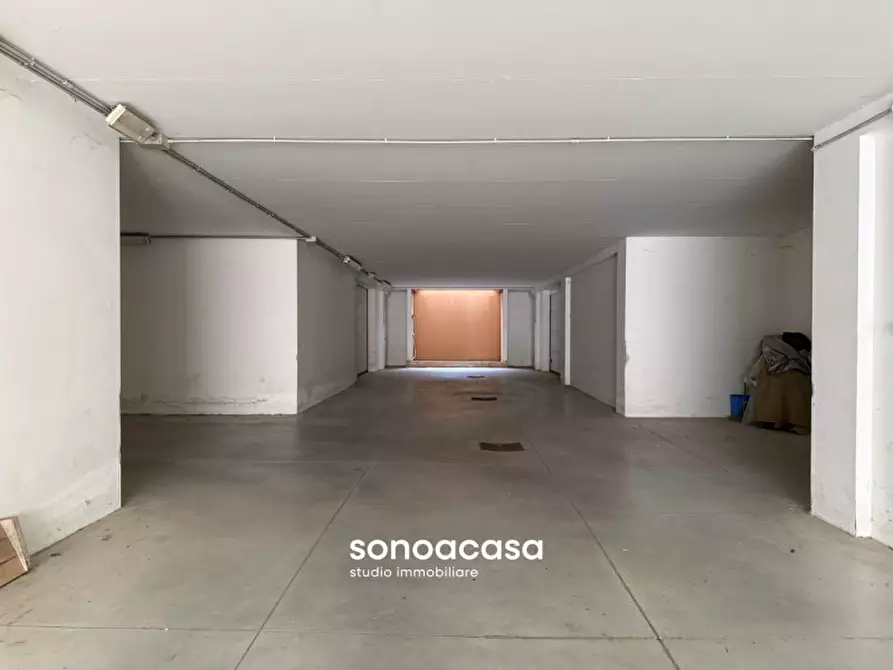 Immagine 13 di Garage in vendita  in via illica a Mondolfo