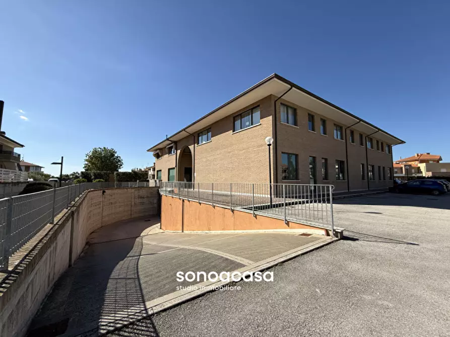 Immagine 17 di Garage in vendita  in via illica a Mondolfo