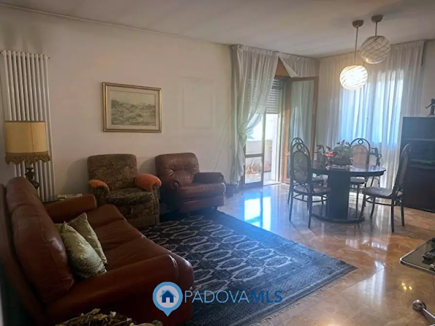 Immagine 9 di Appartamento in vendita  in Via Emilia 36 a Rubano