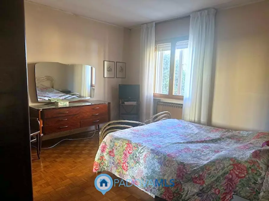 Immagine 17 di Appartamento in vendita  in Via Emilia 36 a Rubano